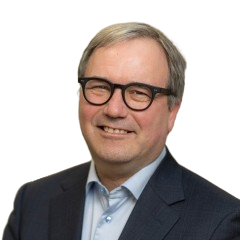 Robert_Mourik_240-removebg-preview